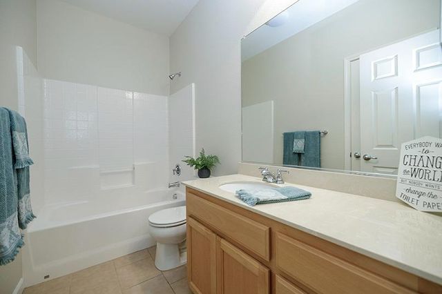 4566 Sorenson Way, Turlock, CA 95382