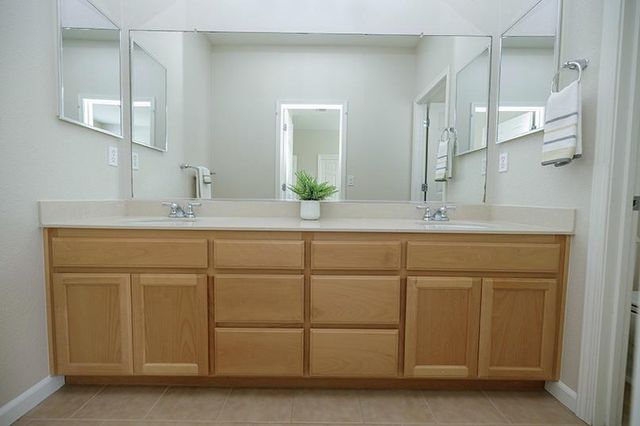 4566 Sorenson Way, Turlock, CA 95382