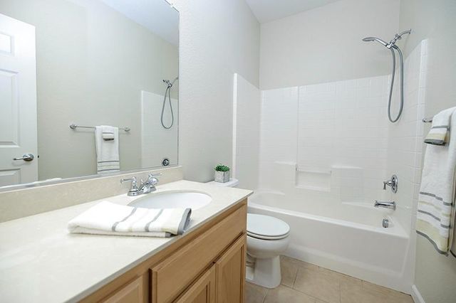 4566 Sorenson Way, Turlock, CA 95382