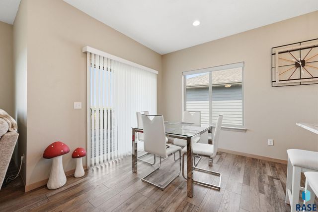 2305 S Sadie Ave Avenue, Sioux Falls, SD 57106