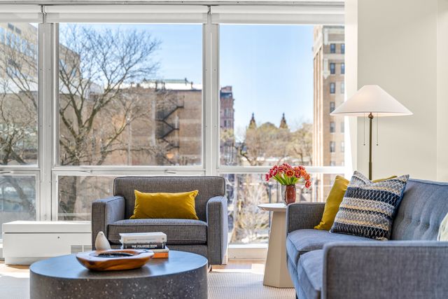 340 W Diversey Parkway 416, Chicago, IL 60657