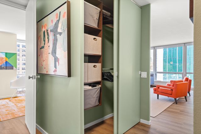 340 W Diversey Parkway 416, Chicago, IL 60657