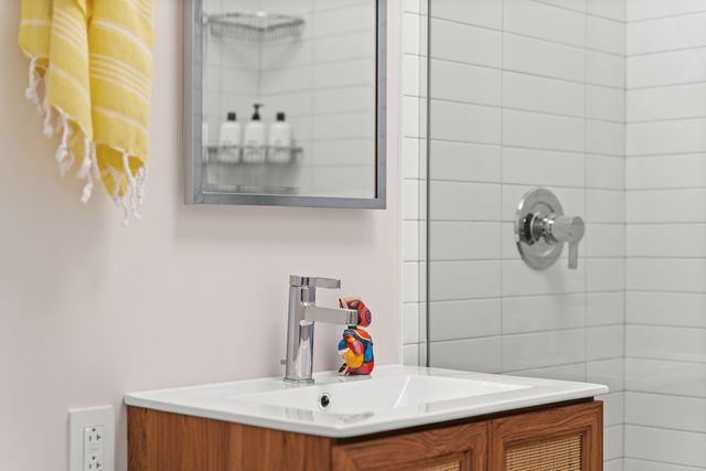 340 W Diversey Parkway 416, Chicago, IL 60657