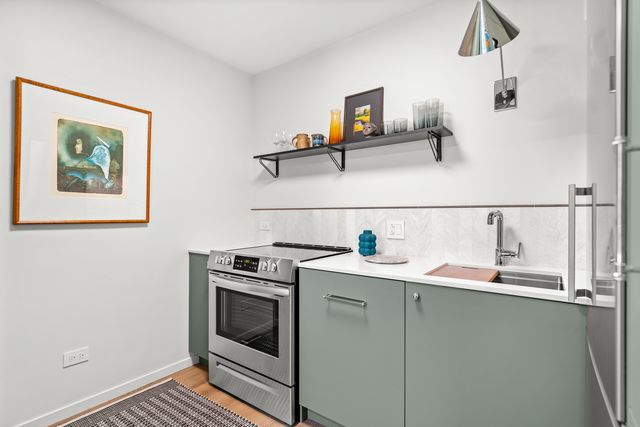 340 W Diversey Parkway 416, Chicago, IL 60657