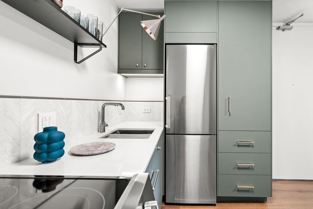 340 W Diversey Parkway 416, Chicago, IL 60657