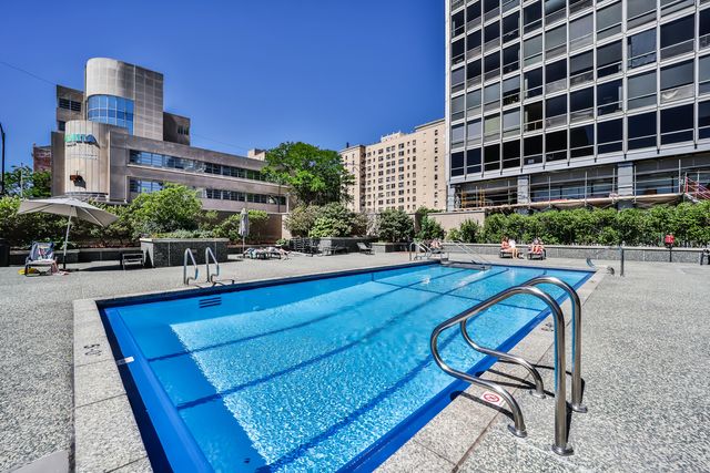 340 W Diversey Parkway 416, Chicago, IL 60657