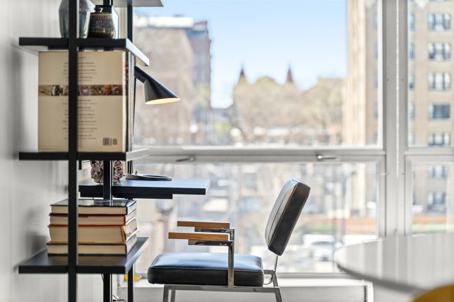 340 W Diversey Parkway 416, Chicago, IL 60657