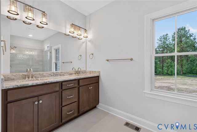 15253 Johns Trace Cir, Montpelier, VA 23192