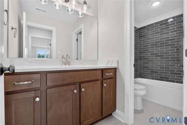 15253 Johns Trace Cir, Montpelier, VA 23192