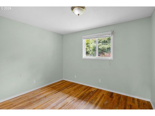 425 W 28TH Ave, Eugene, OR 97405