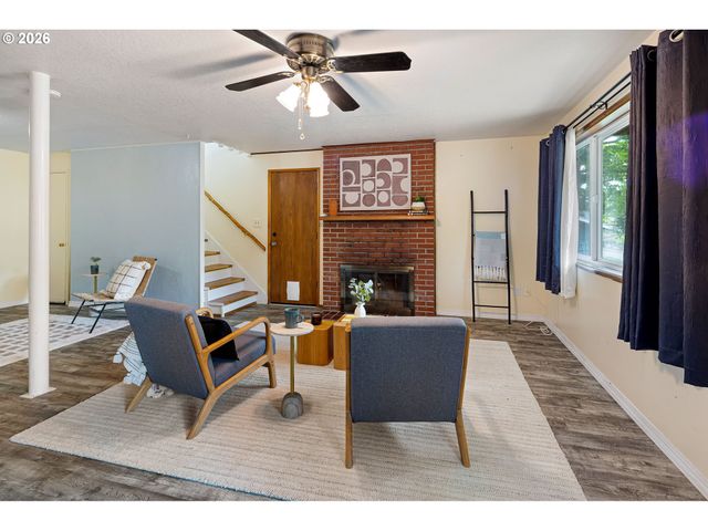 425 W 28TH Ave, Eugene, OR 97405