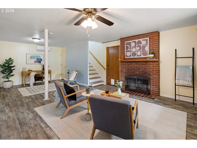 425 W 28TH Ave, Eugene, OR 97405