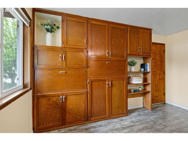 425 W 28TH Ave, Eugene, OR 97405