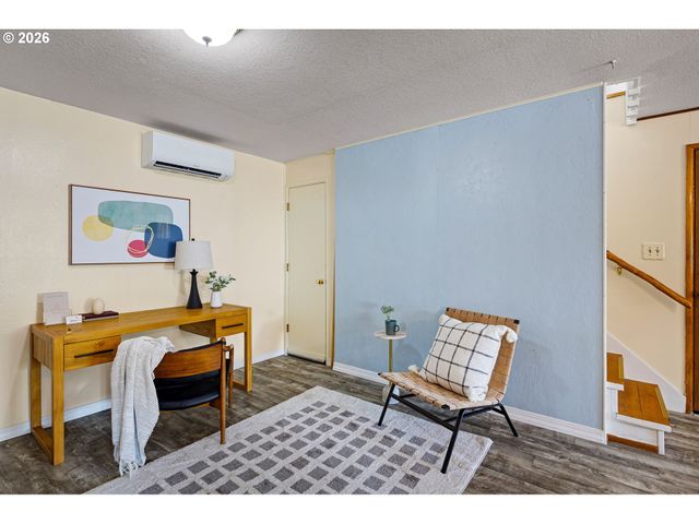 425 W 28TH Ave, Eugene, OR 97405