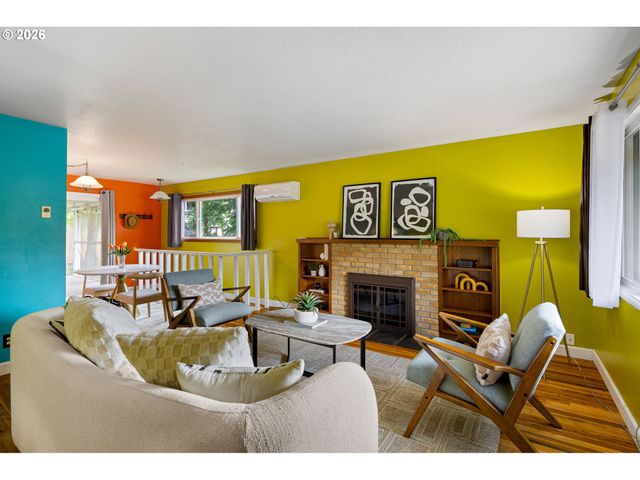425 W 28TH Ave, Eugene, OR 97405