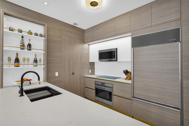 16001 Collins Ave 3402, Sunny Isles Beach, FL 33160