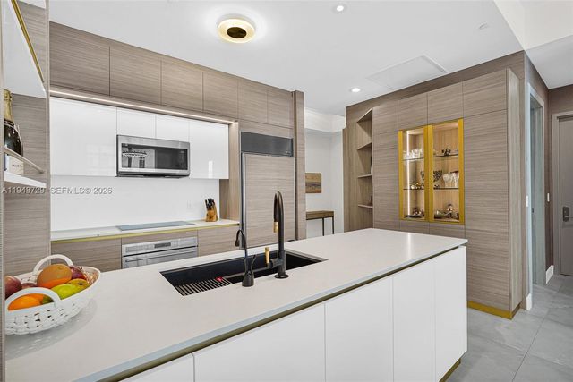 16001 Collins Ave 3402, Sunny Isles Beach, FL 33160