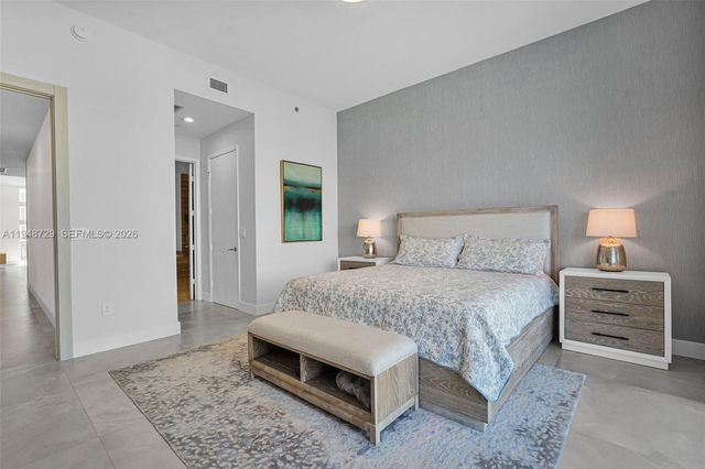 16001 Collins Ave 3402, Sunny Isles Beach, FL 33160