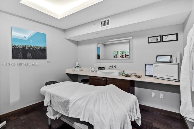 16001 Collins Ave 3402, Sunny Isles Beach, FL 33160