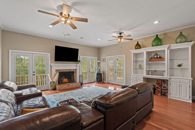 22 Dunleith, Hattiesburg, MS 39402