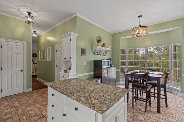 22 Dunleith, Hattiesburg, MS 39402