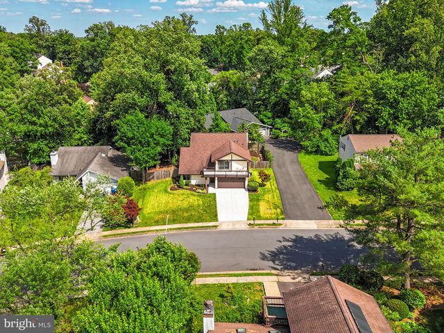 7804 MULBERRY BOTTOM LN, Springfield, VA 22153