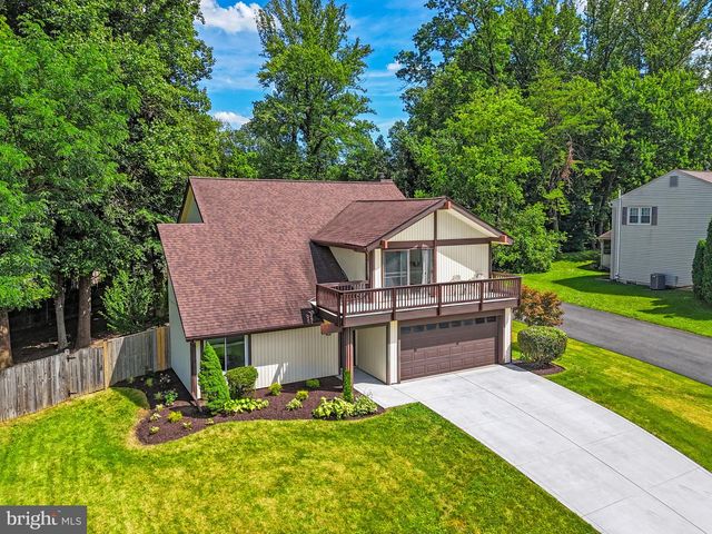 7804 MULBERRY BOTTOM LN, Springfield, VA 22153