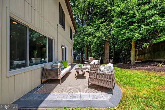 7804 MULBERRY BOTTOM LN, Springfield, VA 22153