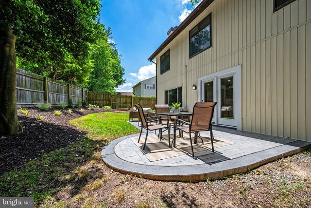 7804 MULBERRY BOTTOM LN, Springfield, VA 22153