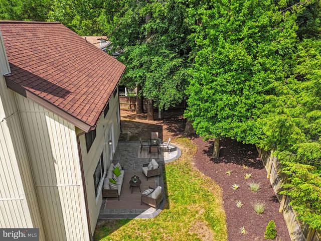 7804 MULBERRY BOTTOM LN, Springfield, VA 22153