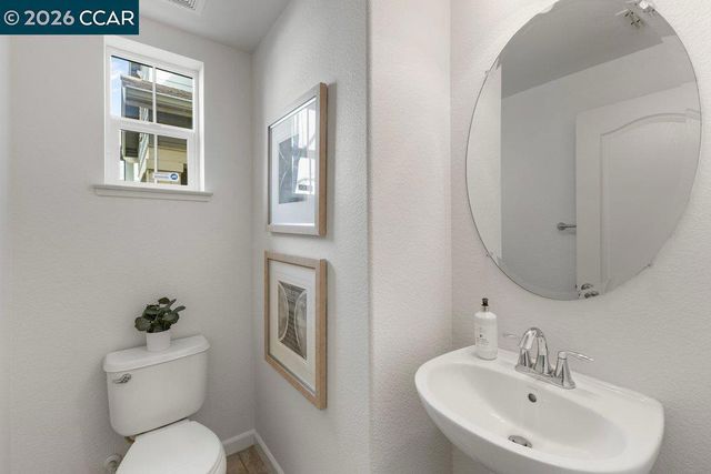 517 Falling Star Dr, Martinez, CA 94553