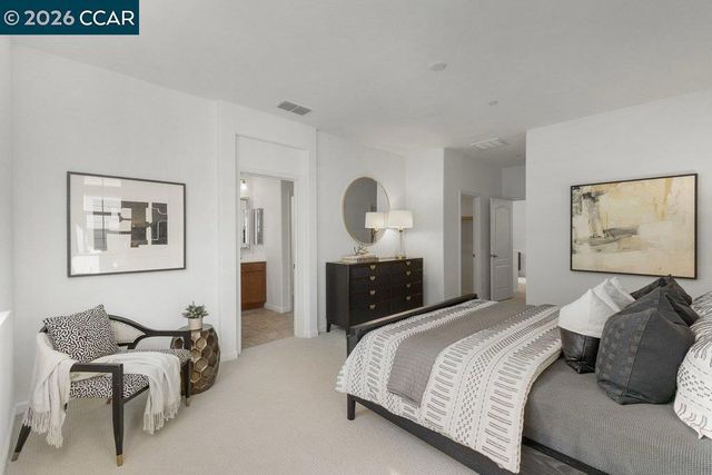 517 Falling Star Dr, Martinez, CA 94553