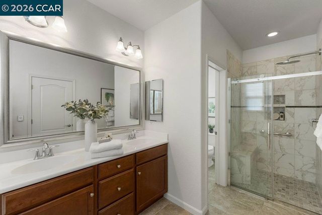 517 Falling Star Dr, Martinez, CA 94553