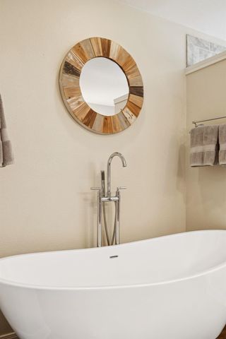 275 Starview RD, Fredericksburg, TX 78624