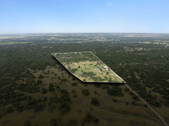 275 Starview RD, Fredericksburg, TX 78624