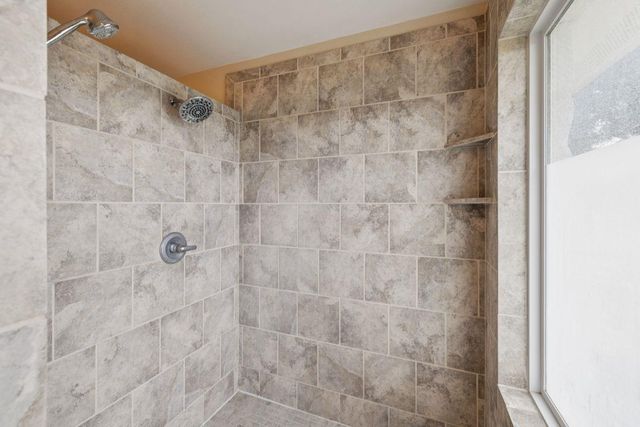 275 Starview RD, Fredericksburg, TX 78624