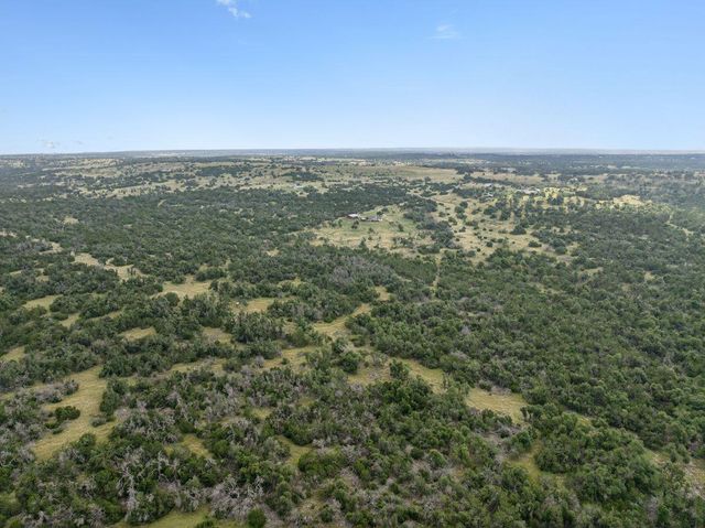 275 Starview RD, Fredericksburg, TX 78624