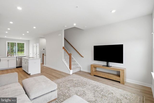 5 PELHAM LN, Bayville, NJ 08721
