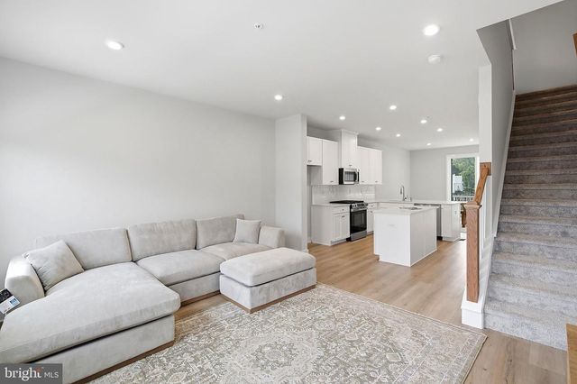 5 PELHAM LN, Bayville, NJ 08721
