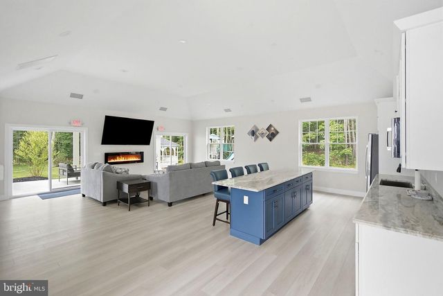 5 PELHAM LN, Bayville, NJ 08721