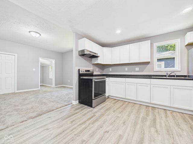 2636 Central Avenue, Anderson, IN 46016