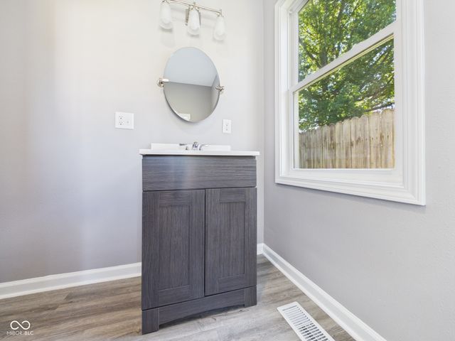 2636 Central Avenue, Anderson, IN 46016