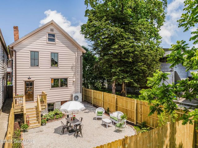 225 Robinson Street, Hudson, NY 12534