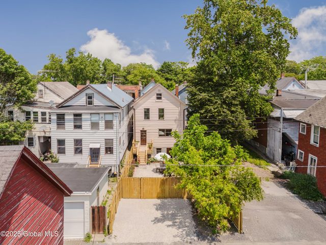 225 Robinson Street, Hudson, NY 12534
