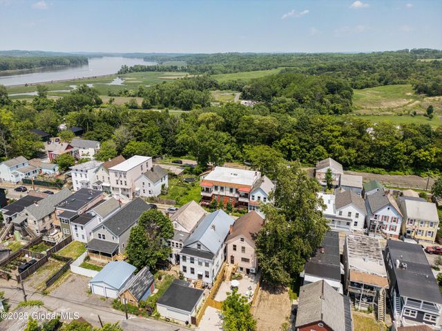 225 Robinson Street, Hudson, NY 12534