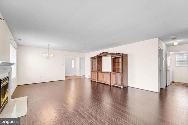 310 MOONSEED PL, Mount Laurel, NJ 08054