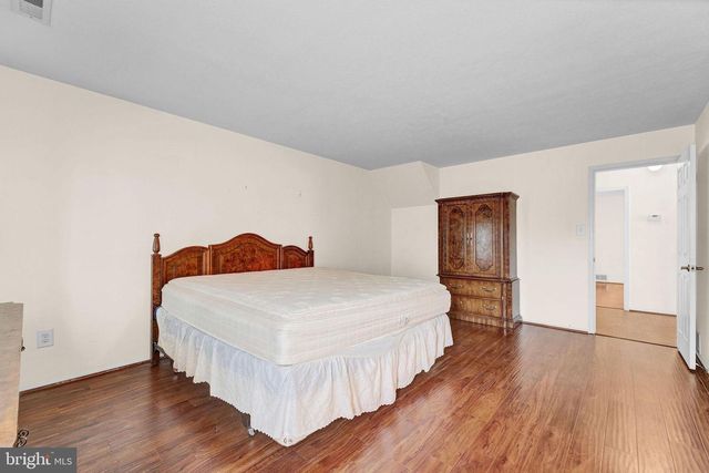 310 MOONSEED PL, Mount Laurel, NJ 08054