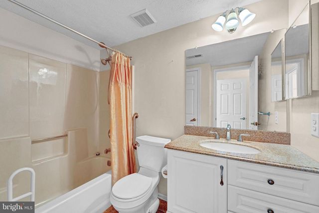 310 MOONSEED PL, Mount Laurel, NJ 08054