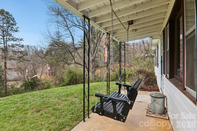 105 Baird Road, Mars Hill, NC 28754