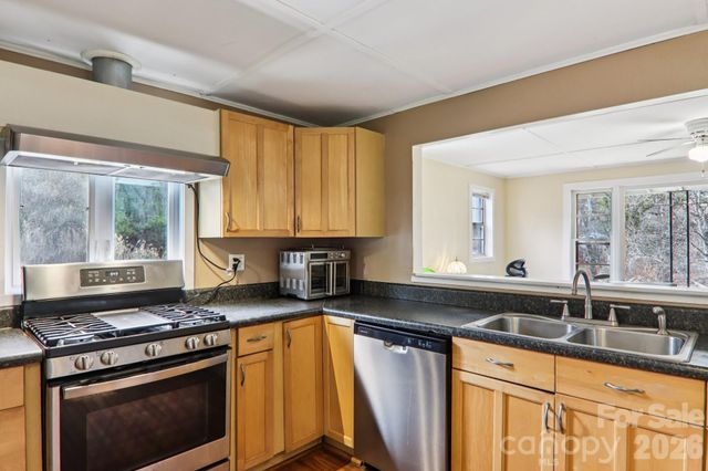 105 Baird Road, Mars Hill, NC 28754